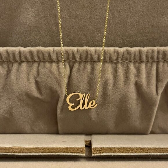 BNWT Baby Gold 14k Solid Yellow Gold Name Necklace - Elle - Picture 1 of 10